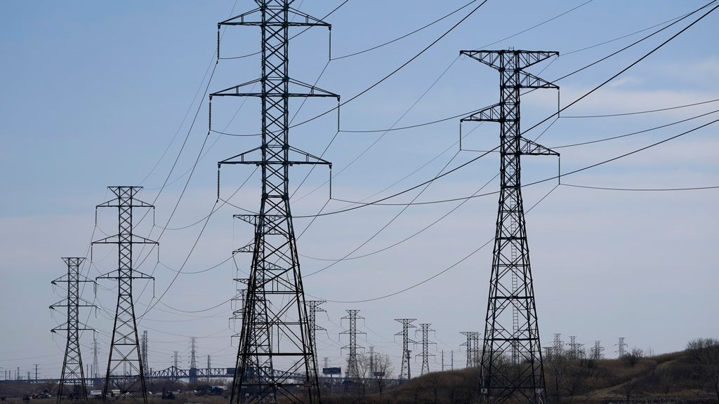 PG&E begins restoring power to Bay Area customers as fire weather conditions improve — CBS Bay Area (KPIX), Burlingame Community news