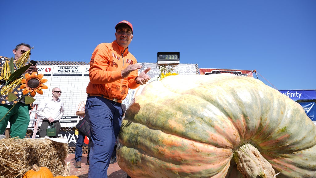Minnesota man drives hauls giant pumpkin over 2,000 miles to California competition — CBS Bay Area (KPIX), Burlingame Community news