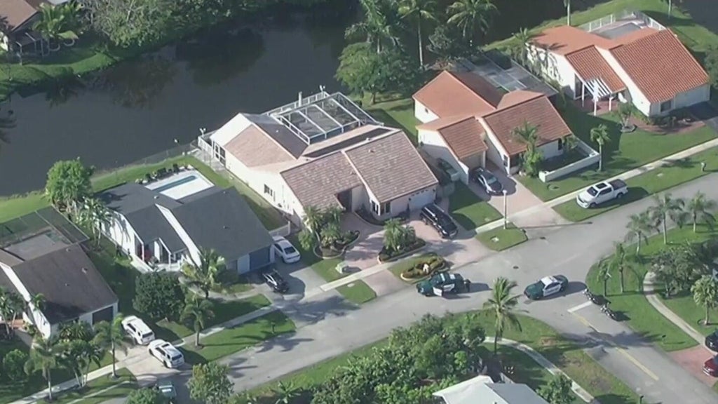 Deputies, SWAT team respond to reports of barricaded person in Weston home, BSO says — CBS Miami, Burlingame Sports news