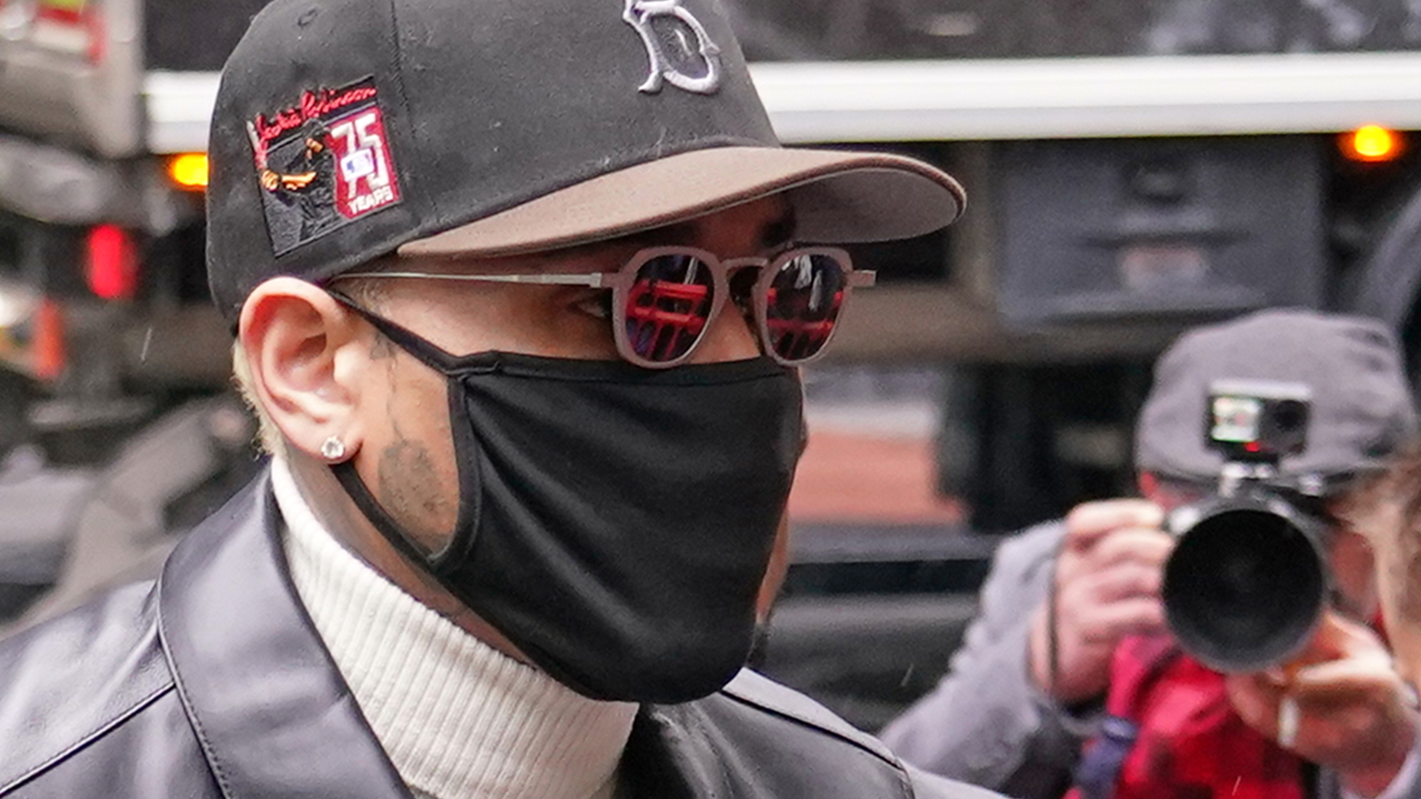 Chris Brown avoids prison time for brawling at a London nightclub

       — ABC 7 Bay Area, Burlingame Community news
