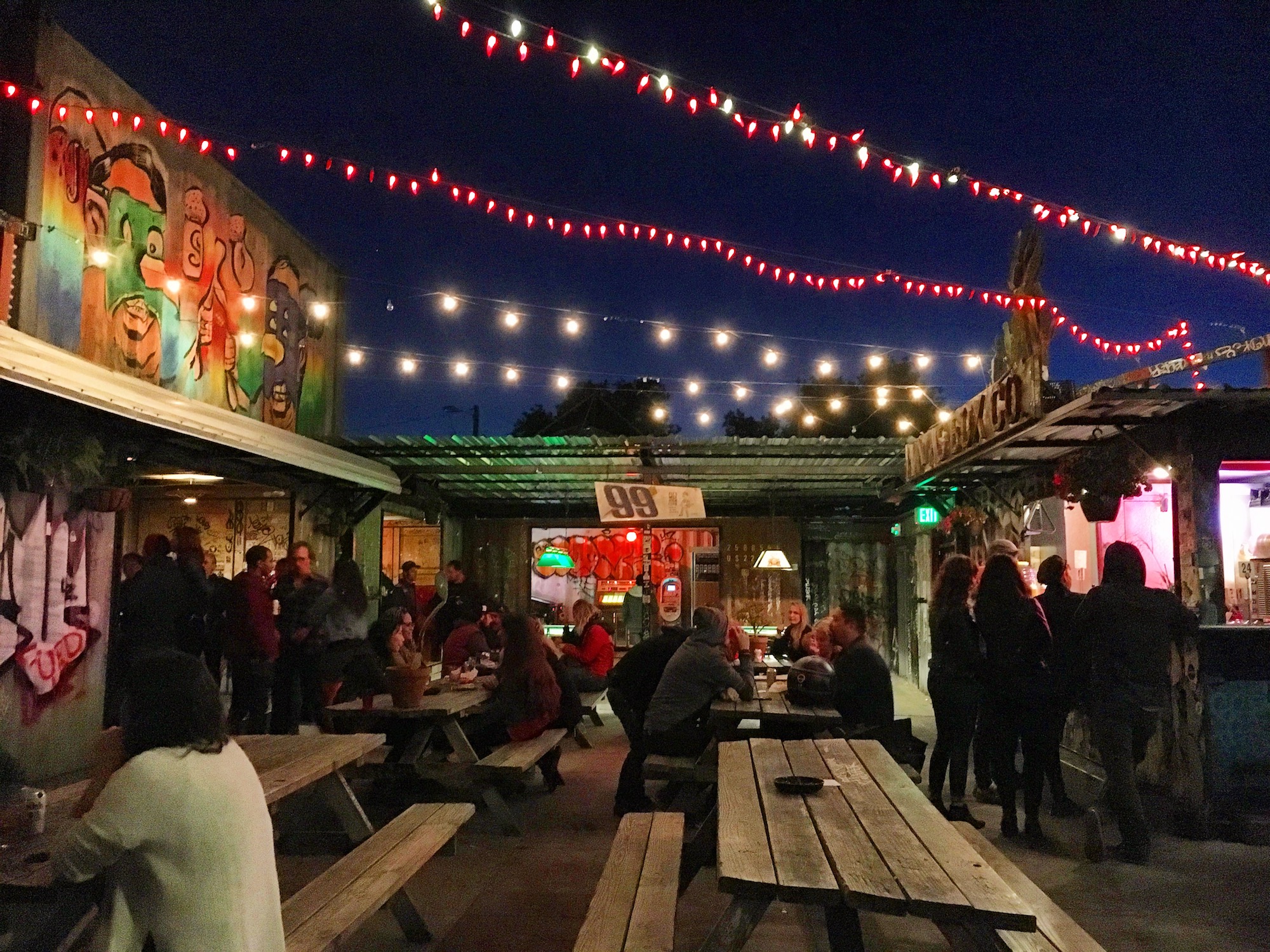 Eli’s Mile High Club starts closure countdown, and Seniore’s Pizza shutters Berkeley branch — The Oaklandside, Burlingame Dining news