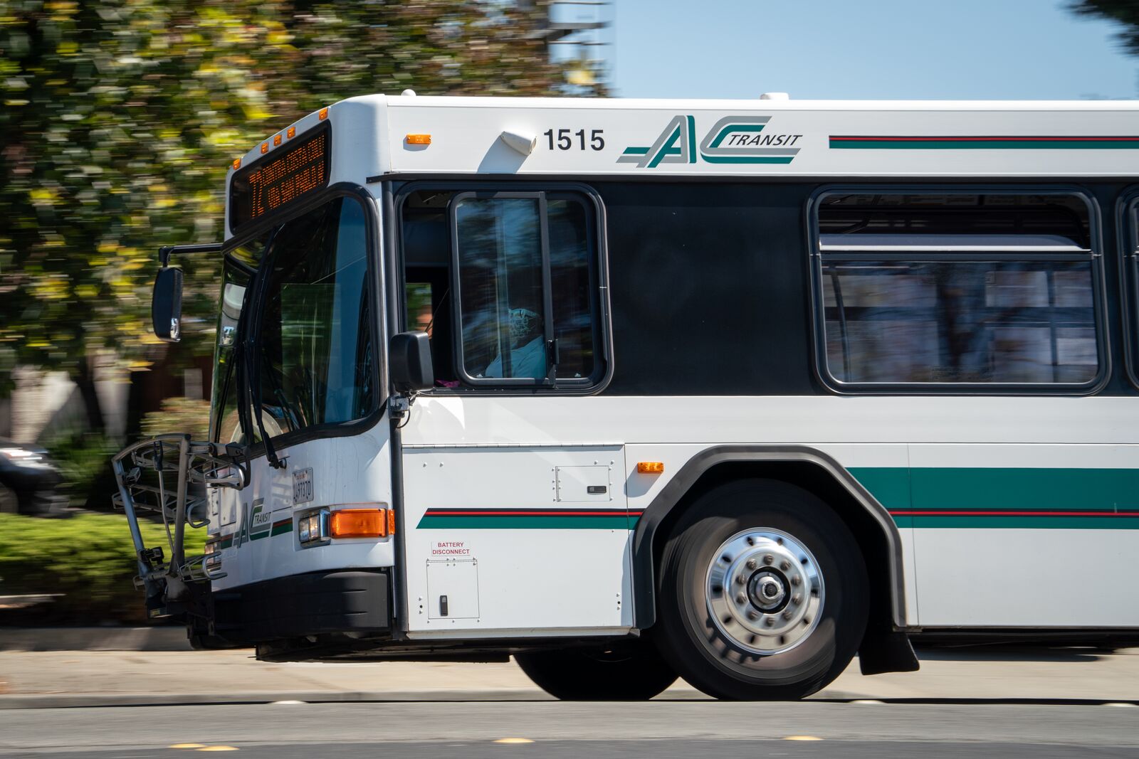 AC Transit board declines to censure director Young, sparks criticism — The Oaklandside
