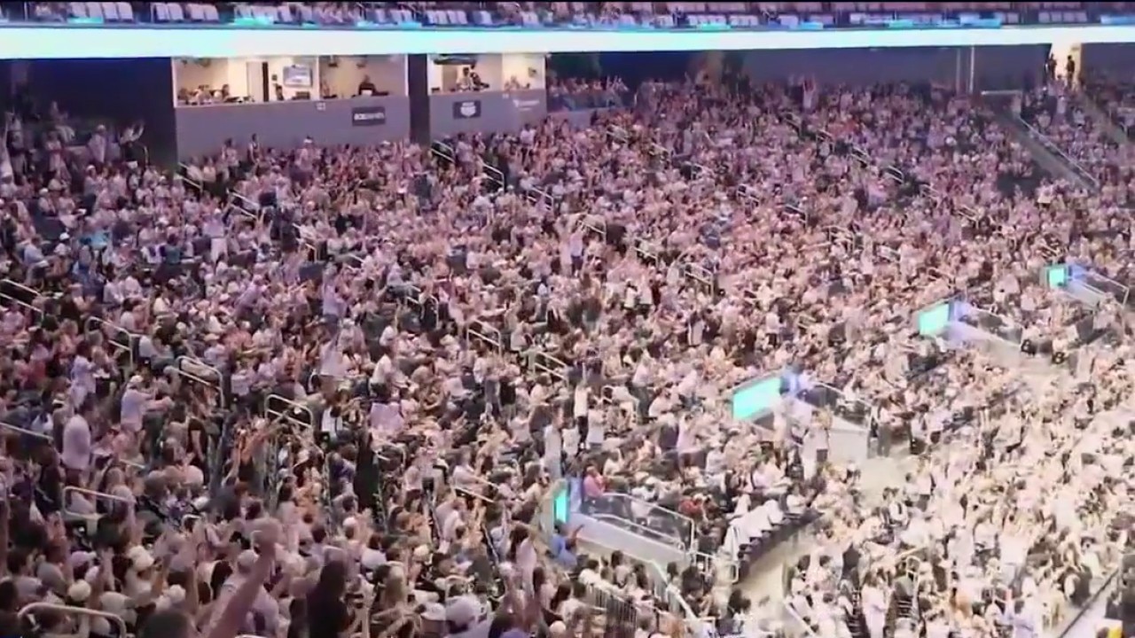 WNBA Finals: Valkyries fans react to Dream's potential 3,500-seat venue — KTVU FOX 2 Bay Area, Burlingame Sports news
