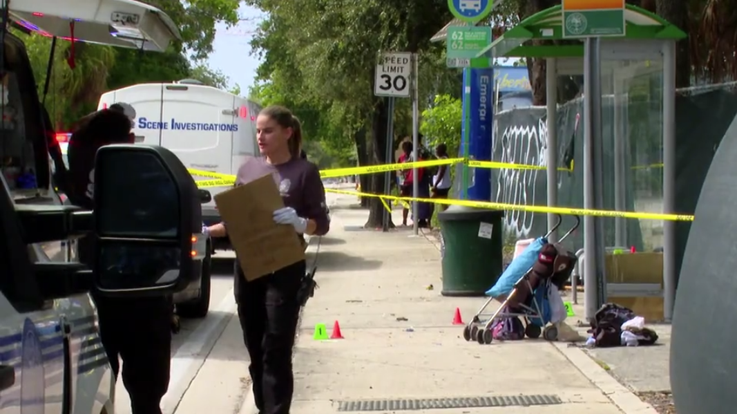 Attacker, victim injured in stabbing at Miami bus stop โ WSVN 7 Miami-Dade, Burlingame Community news