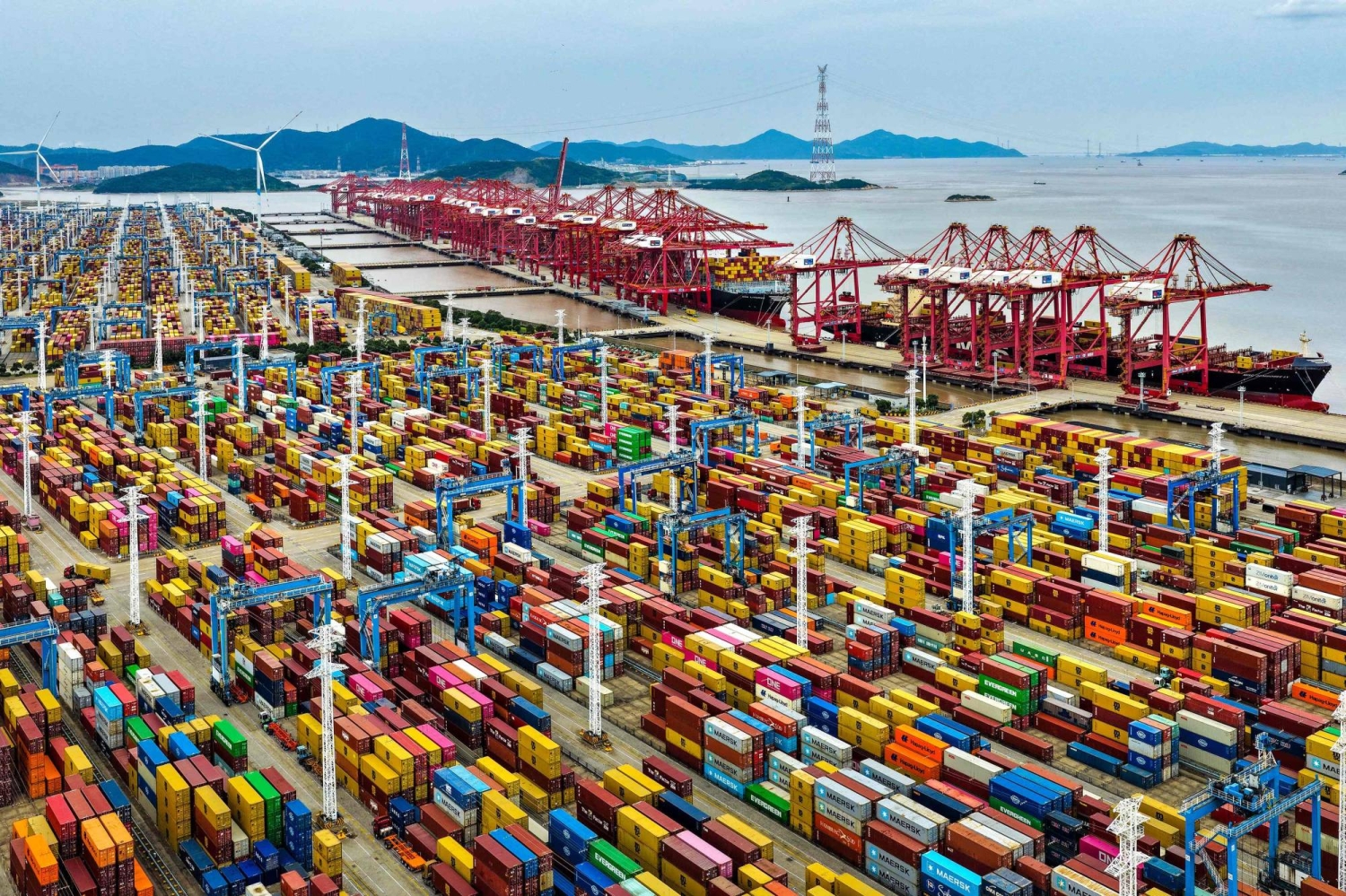  China’s growth rebound tops forecasts to close in on annual goal  — Japan Times